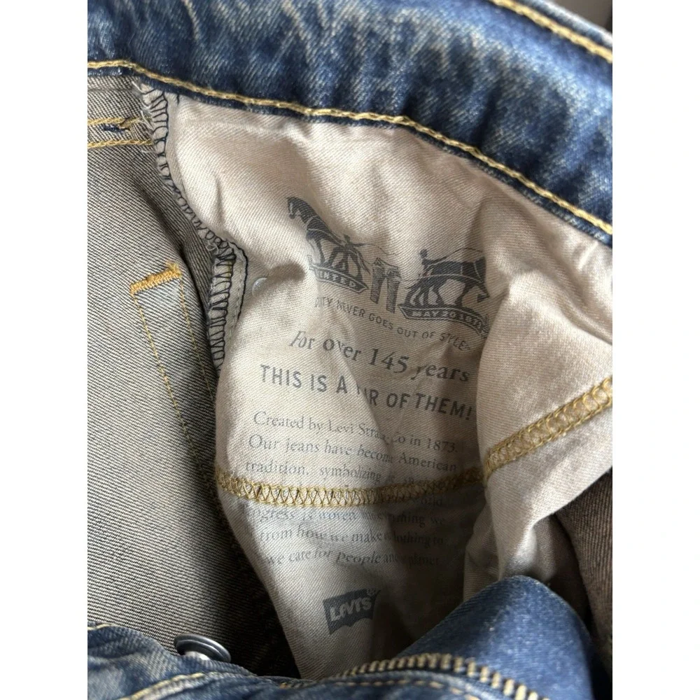 Levis levis 505